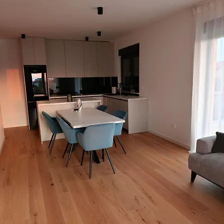 Apartament Safir *